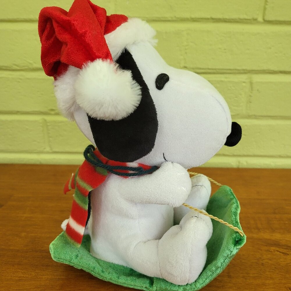 Peanuts Snoopy Santa Dancing Doll Toy Music 9'' Plays Theme Song Christmas T7